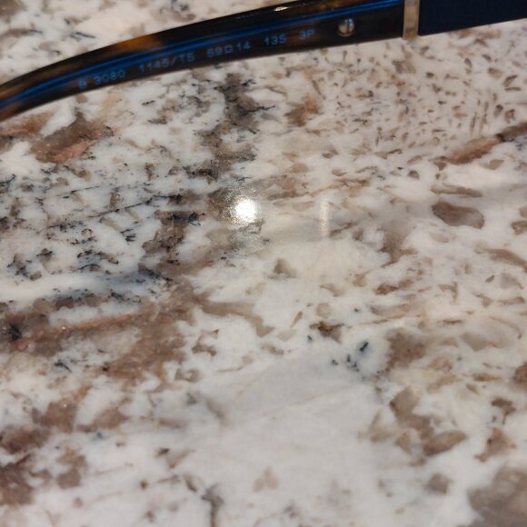 Burberry sunglasses - Picture 2 of 8